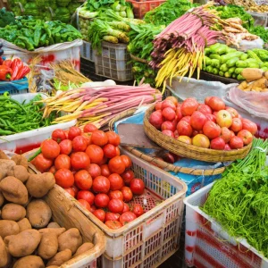 Lire la suite à propos de l’article Le marché de Rocabey à Saint-Malo : un lieu vivant et authentique